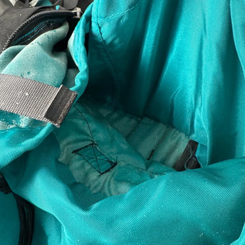 Camp Trails Catskill Hiking Backpack Internal Frame Vintage Teal Black Pack